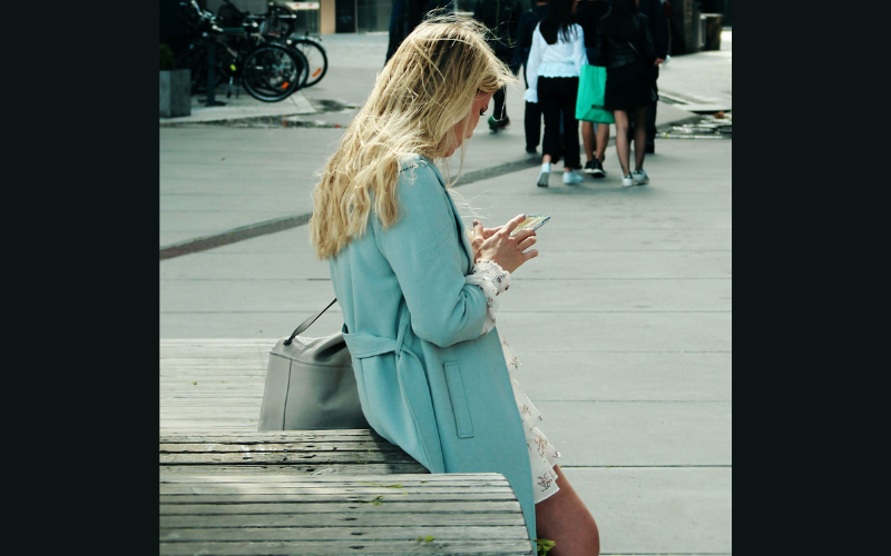 Popularne trendy w randkach online — wideoczaty i aplikacje