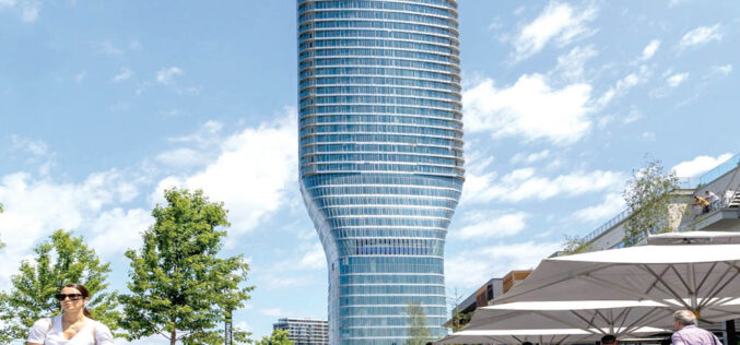 Między Wschodem i Zachodem