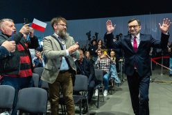 Ziobro wypycha Polskę z Unii