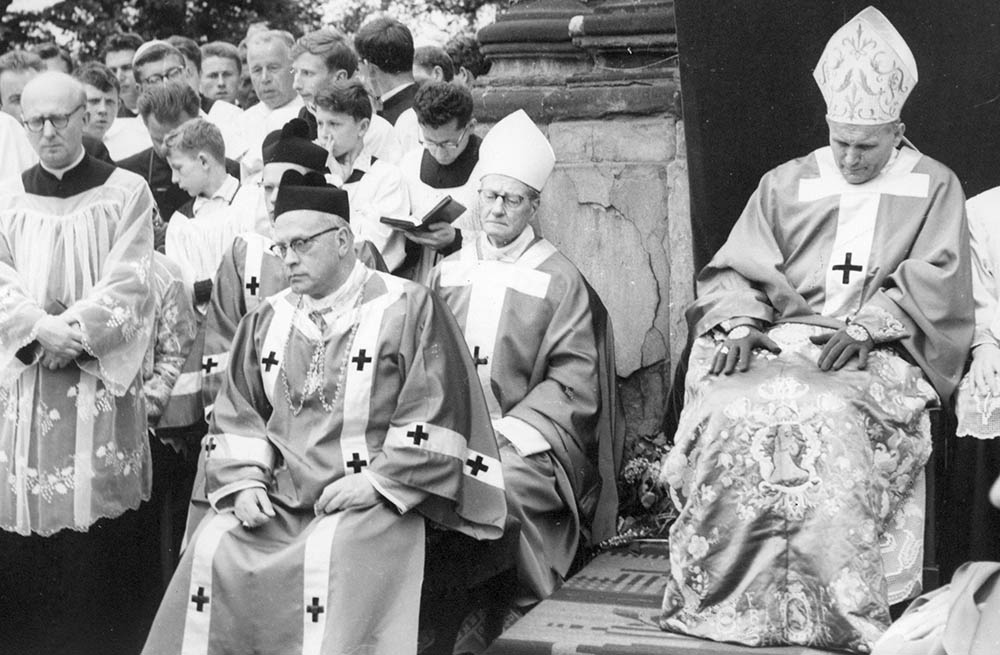 Na czym polega problem z tym, iż Jan Paweł II wiedział