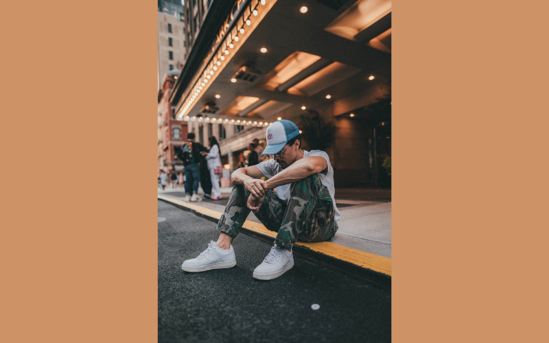 Najlepsze bojówki męskie na lato