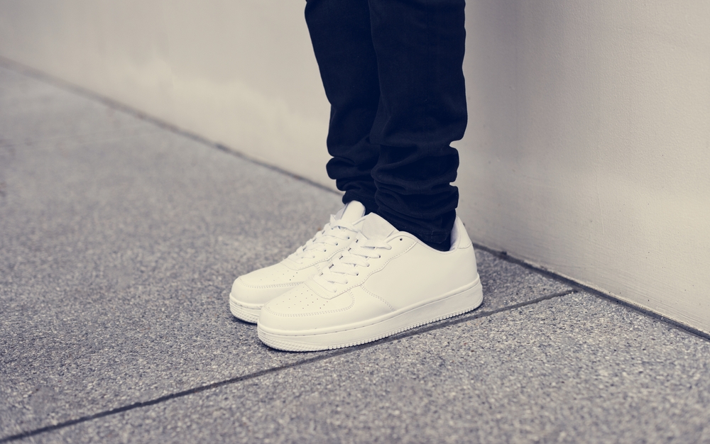 Jak nosić sneakersy adidas do różnych stylizacji?