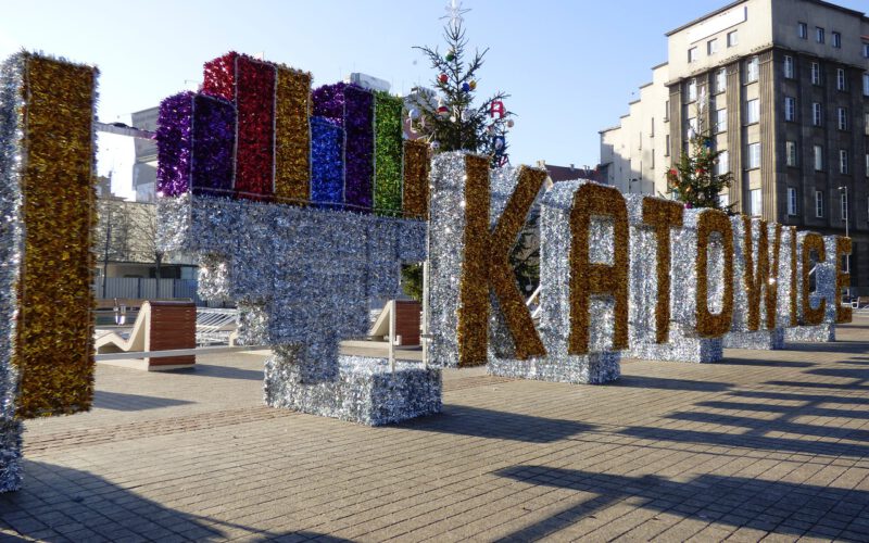 Jak przygotować się do przeprowadzki do Katowic? Kompletny przewodnik dla osób planujących zmianę miejsca zamieszkania