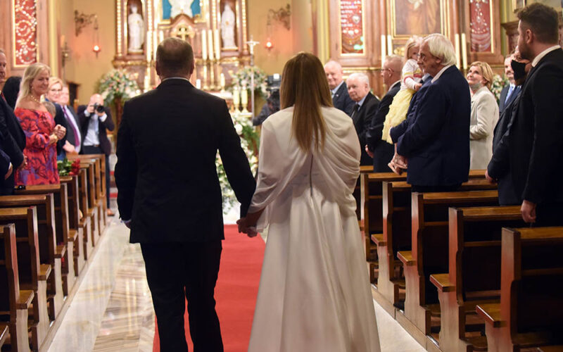 Uciekający państwo młodzi