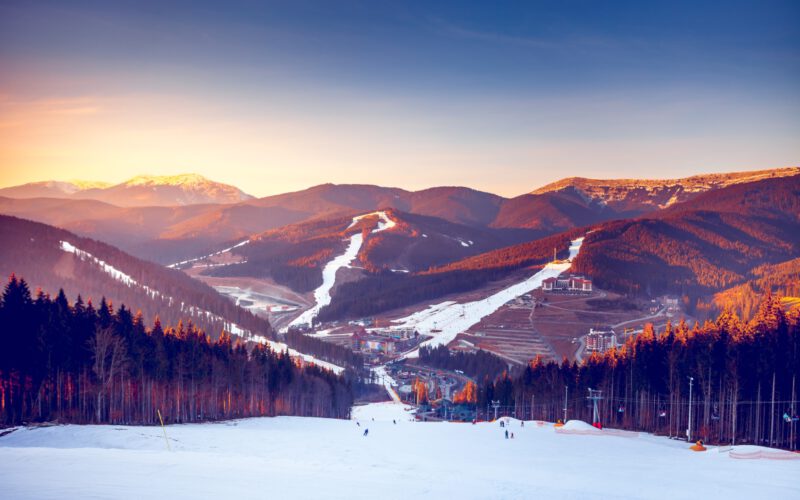 Polacy już rezerwują zimowy wypoczynek – gdzie wybrać się na narty w polskie góry?
