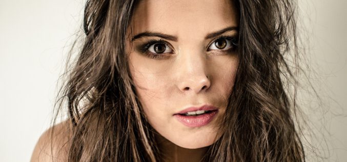 Wypełniacze hybrydowe i stymulatory tkankowe: innowacyjna droga do młodszego wyglądu