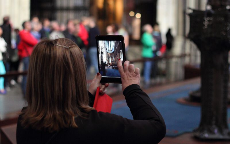 Wakacje za&nbsp;granicą – jak się do&nbsp;nich przygotować? Podpowiadamy