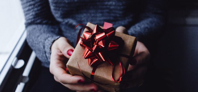 Prezent na urodziny – co kupić na 50-tkę?