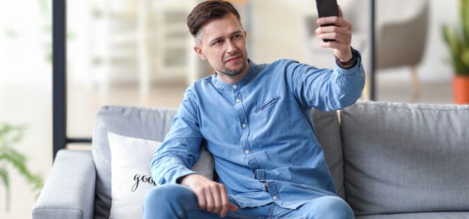 Bez wizyty w banku, bez stania w kolejce. Tak założysz konto na selfie