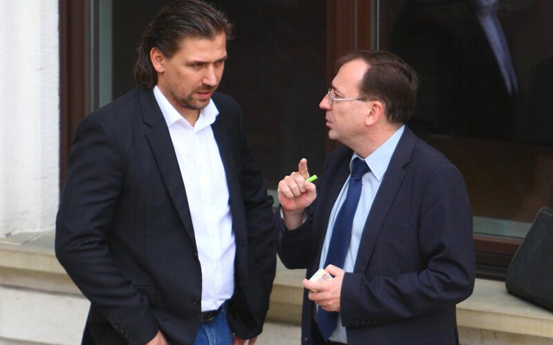 Wrabianie w korupcję