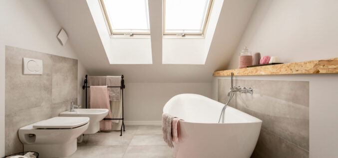 Inspiracje i pomysły na aranżacje łazienki na poddaszu