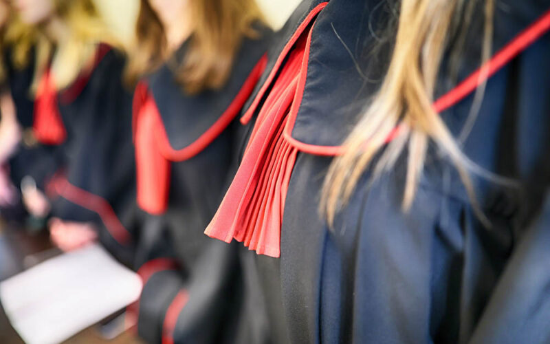 Do odważnej świat należy