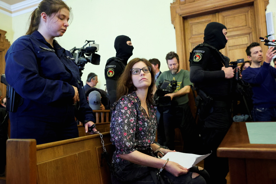 Radykalna prawica zwiera szyki