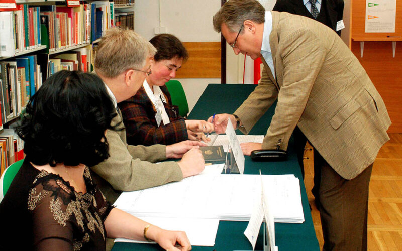 Gra o życie, gra o tlen, gra o tron