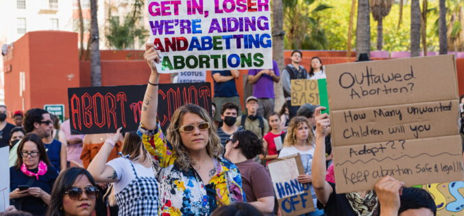 Stawka większa niż aborcja