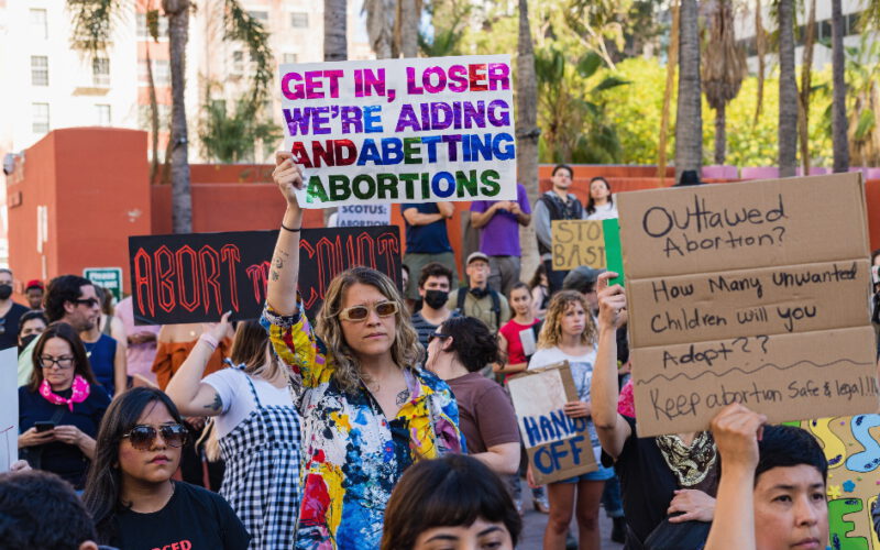 Stawka większa niż aborcja
