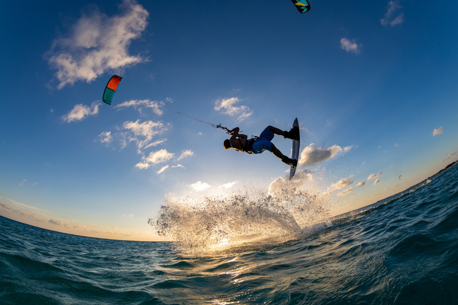 Z dala od turystów, nowy cel podróży dla miłośników kitesurfingu – Egipt