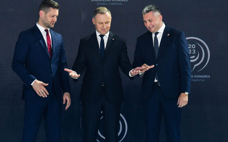 Prezes Piesiewicz – złoty i „skromny”