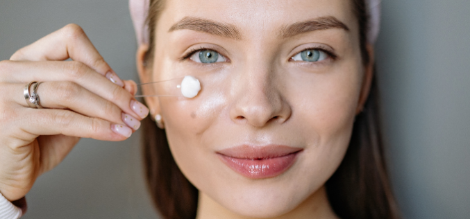 Krem z witaminą C – sekret pięknej i zdrowej skóry