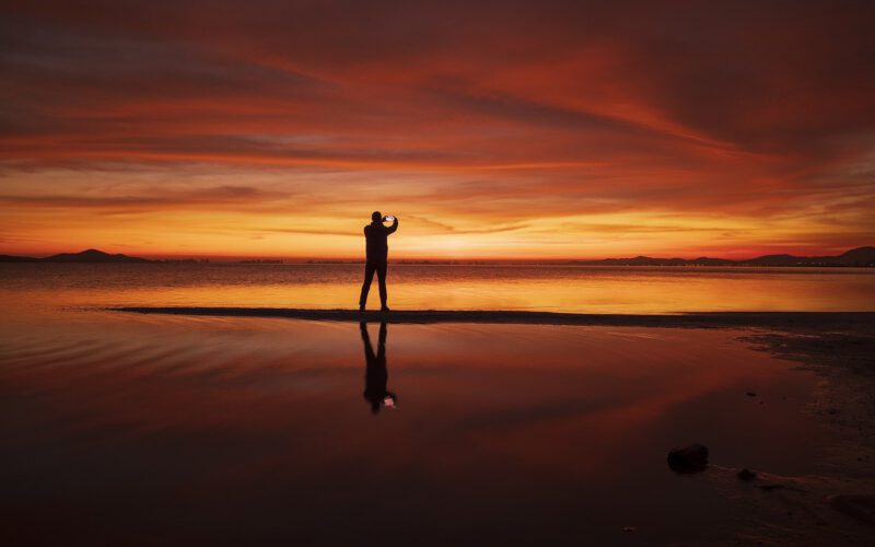 Egzotyczne wakacje z korzystnym roamingiem poza UE w Orange