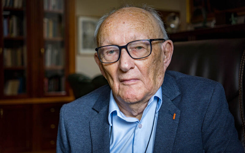 Jak nas psują politycy