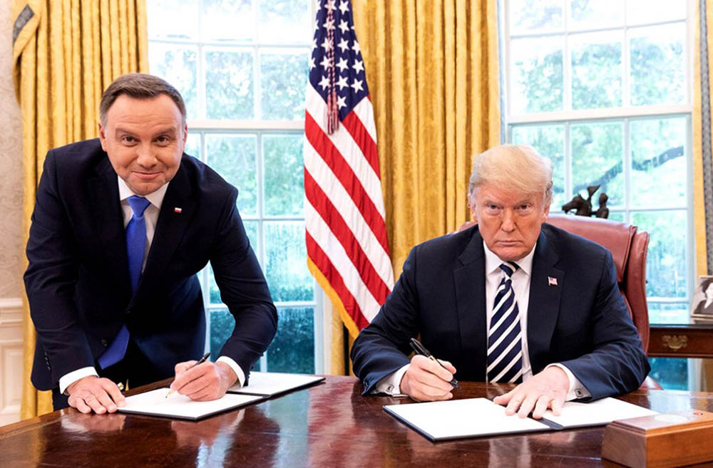 Prawica kocha Trumpa. Za wszystko