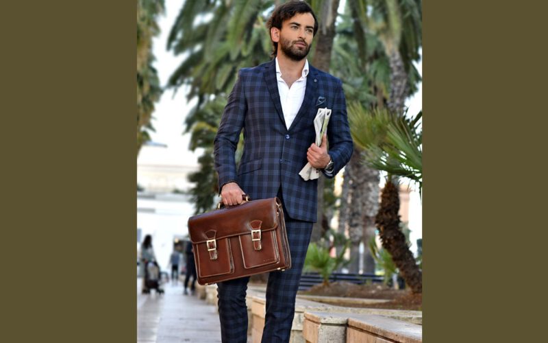 5 powodów dla których warto zainwestować w męską teczkę wysokiej jakości