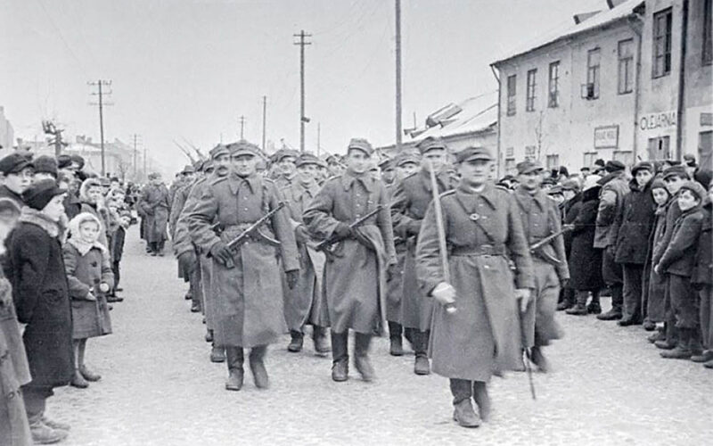 Komu przeszkadza wyzwolenie Warszawy?