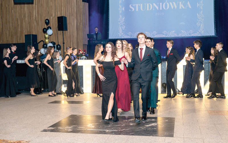 Studniówkowy kompleks