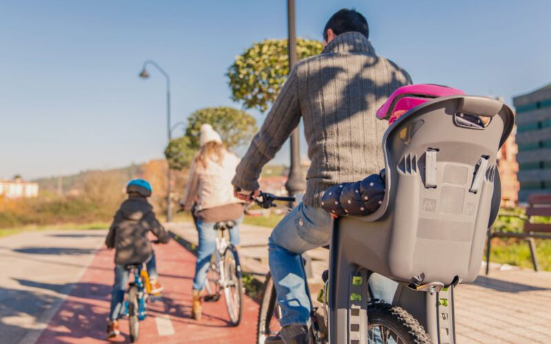 Fotelik rowerowy – co warto wiedzieć przed zakupem?