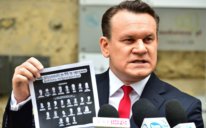 Donosili, donoszą i będą donosić