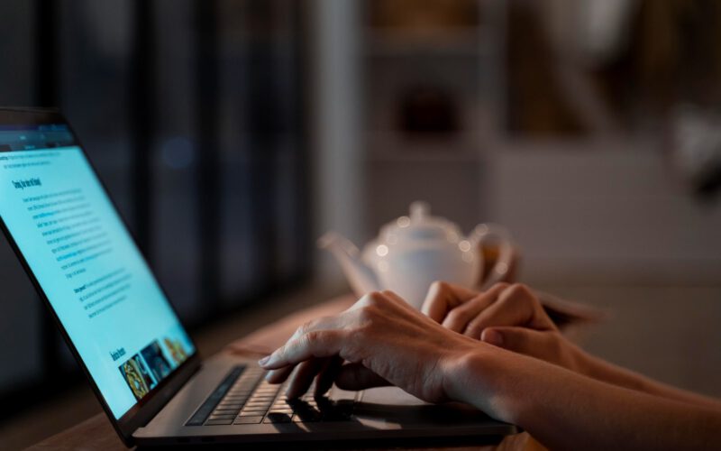 Jak SEO pomaga w budowaniu zaufania do Twojej marki i zwiększa konwersje?