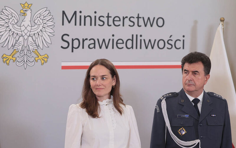 Dowódca pilnie poszukiwany