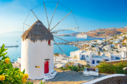 Santorini czy Mykonos – gdzie spędzisz urlop idealny?