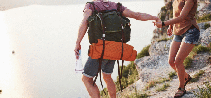 Na łonie natury. Jak przygotować się do biwakowania?
