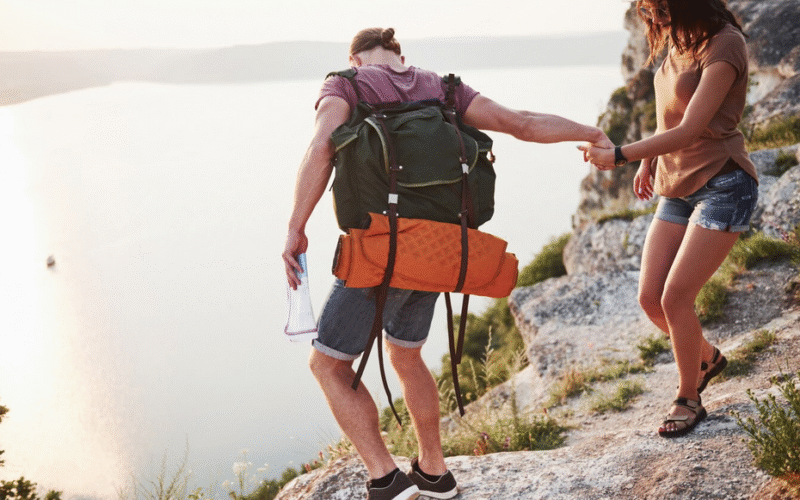 Na łonie natury. Jak przygotować się do biwakowania?