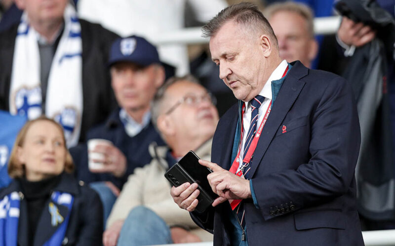 Piłka to drogi biznes