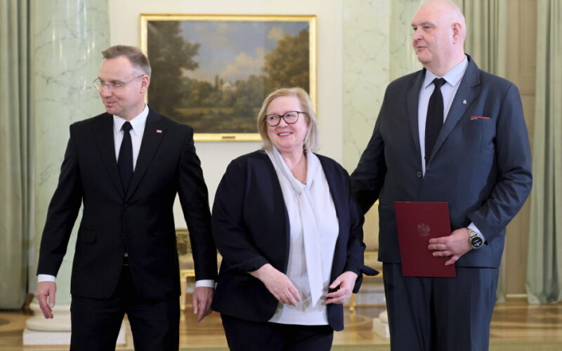 Butni, zwarci i gotowi