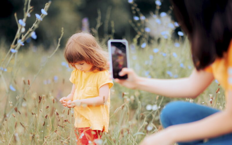 Mali ludzie, wielkie zasięgi