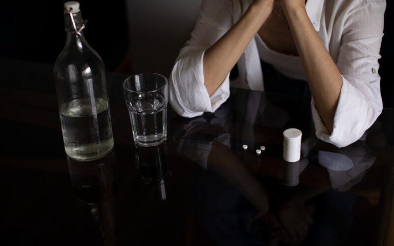 Disulfiram vs. inne leki w leczeniu alkoholizmu – co wybrać?