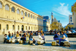 Uniwersytety na sprzedaż