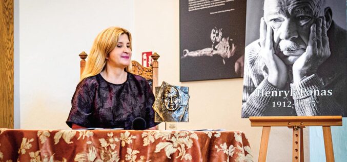 Dziennikarze muszą patrzeć władzy na ręce