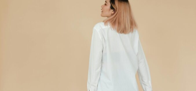 Koszule damskie – ponadczasowy element letniej garderoby