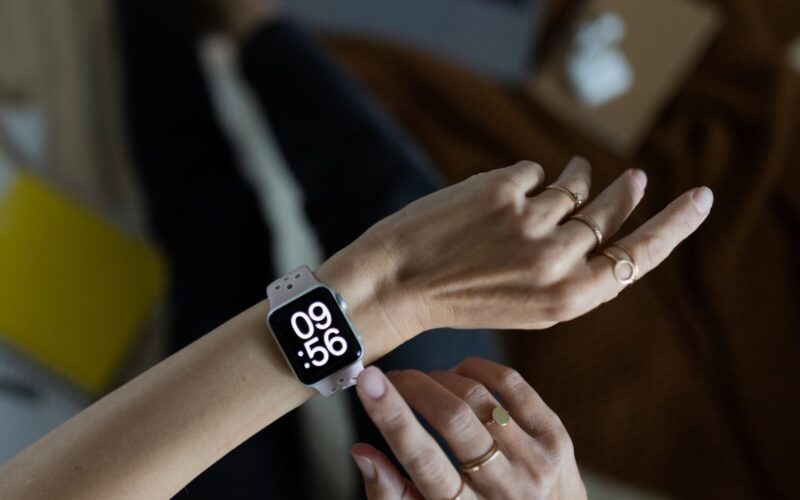 Czy warto wybrać Apple Watch 11 na początek?