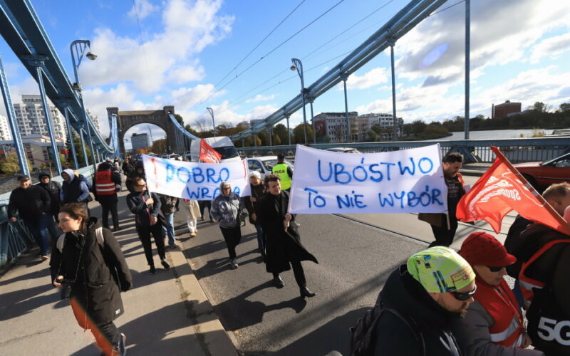 Czwarty świat, cztery ściany