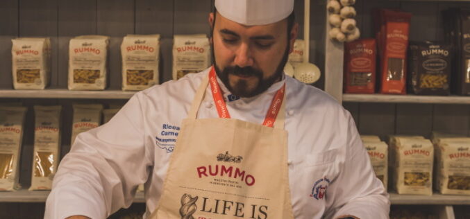 Wojny Trumpa z makaronem