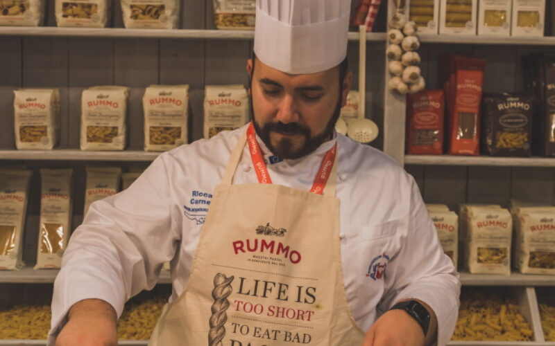 Wojny Trumpa z makaronem