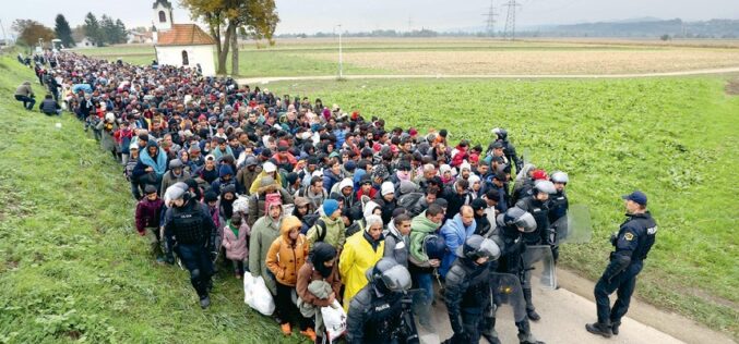 Mała nacja daje przykład