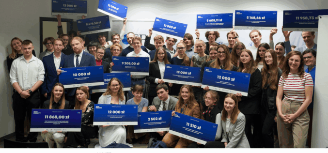 17 ORGANIZACJI MŁODZIEŻOWYCH Z&nbsp;MAZOWSZA OTRZYMAŁO 165 TYSIĘCY ZŁOTYCH NA&nbsp;WŁASNE PROJEKTY