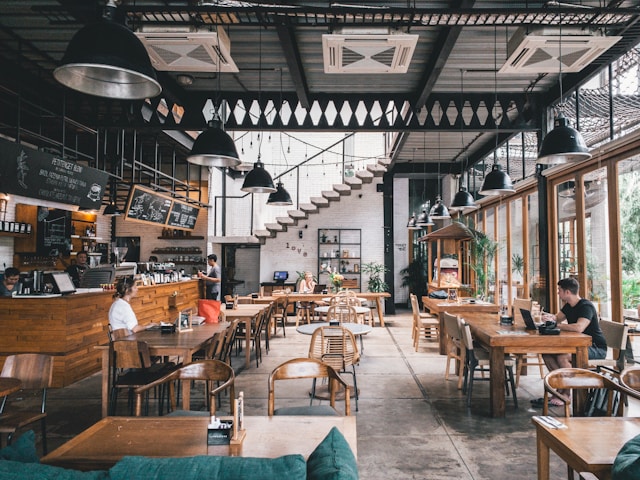 Gastronomia w lokalu komercyjnym – wsparcie specjalistów LOCO Commercial przy wyborze lokalu na restaurację